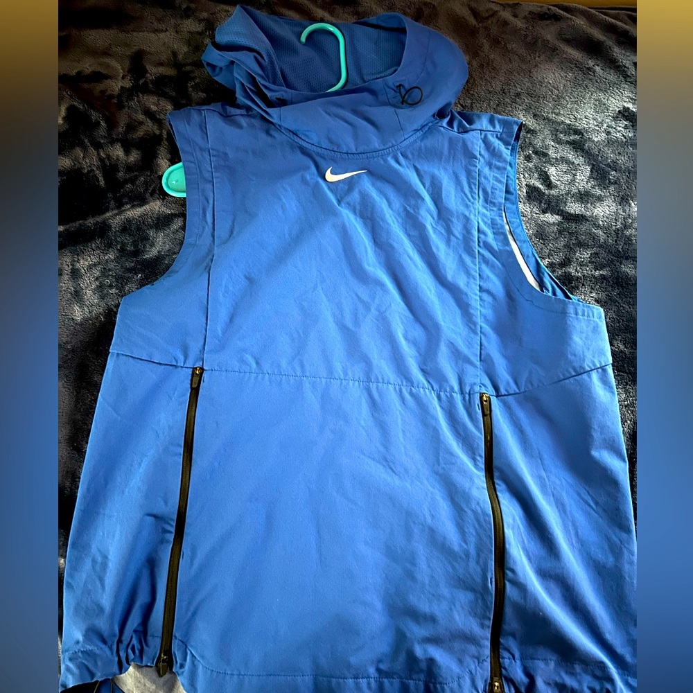 Nike short sleeve training windbreaker